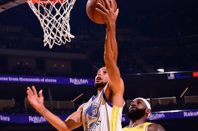 包含Scout在湖人比赛中赛事规则更新，连败引发热议！的词条爱游戏体育官网