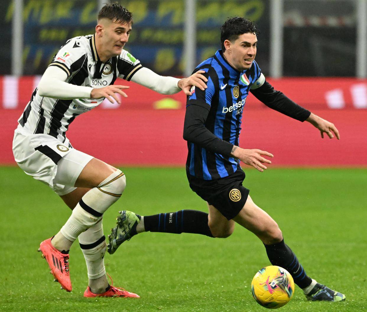 赛后国际米兰备战意甲,内部沟通细节曝光,气氛紧张,球队文化再被提及的简单介绍 赛后国际米兰备战意甲,内部沟通细节曝光,气氛紧张,球队文化再被提及的简单介绍